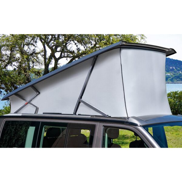 Lifting roof skirt